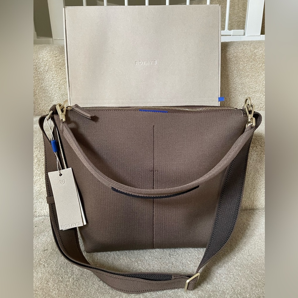 BNWT Rothy’s mini zip bucket shoulder crossbody in Rich Cocoa